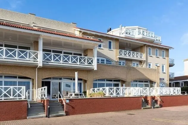 Spacious, Luxuriously Designed Apartment With a Beautiful View of the Harbor