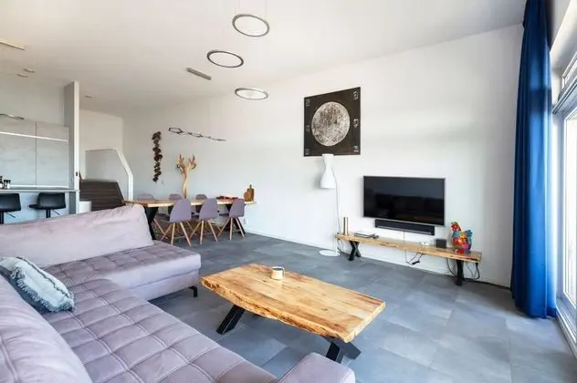 Spacious, Luxuriously Designed Apartment With a Beautiful View of the Harbor - Oda Düzeni