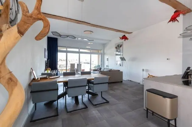 Spacious Luxury Apartment With Beautiful Views of the Harbor and the North Sea - Yerinde Yemek