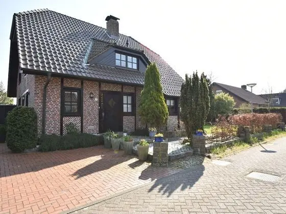 Spacious Mansion With Meadow View in Bruinisse