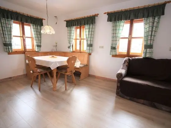 Spacious Mansion near Ski Area in Salzburg - Yerinde Yemek