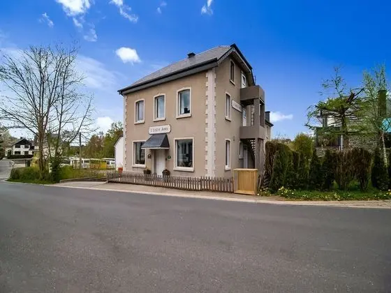 Spacious Mansion in Waimes With Sauna - Dış Mekan
