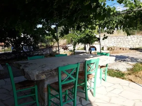 Spacious Villa in Margarites With Private Garden - İç Mekan