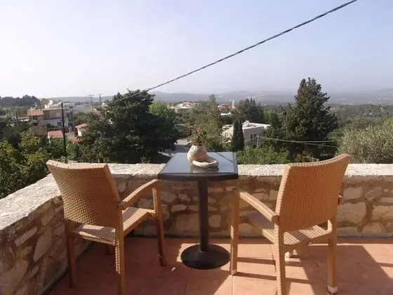 Spacious Villa in Margarites With Private Garden - Oda Düzeni