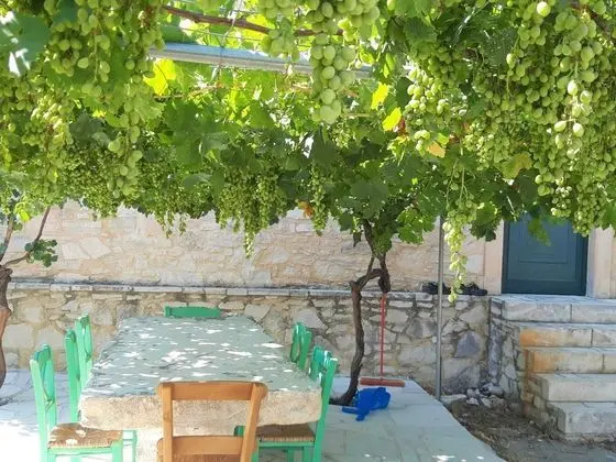 Spacious Villa in Margarites With Private Garden - Yerinde Yemek
