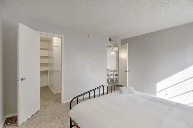 Spacious Midland Getaway - İç Mekan