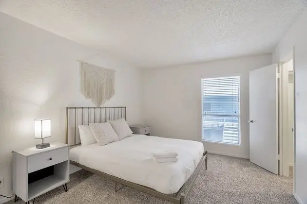 Spacious Midland Getaway - İç Mekan