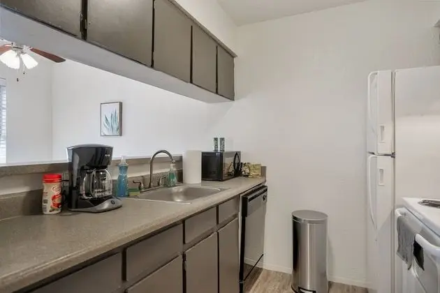 Spacious Midland Getaway - İç Mekan