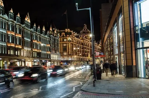 Spacious & Modern 2 Bed Apartment at Knightsbridge London - Dış Mekan