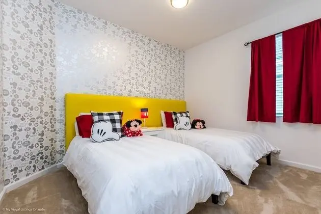 Spacious & Modern 8 Bedroom 5 Bathroom Villa 508m
