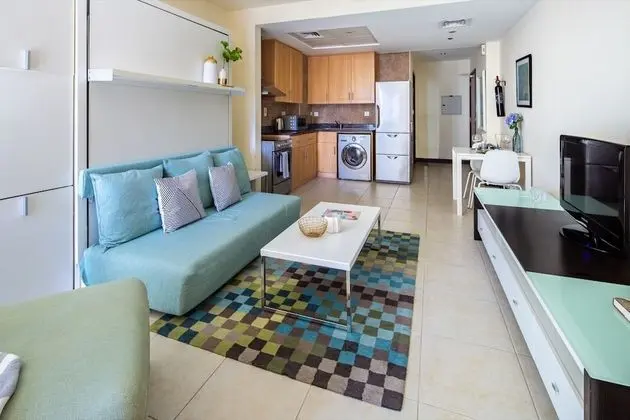 Spacious + Modern Studio in JLT - Sleeps 3 - İç Mekan