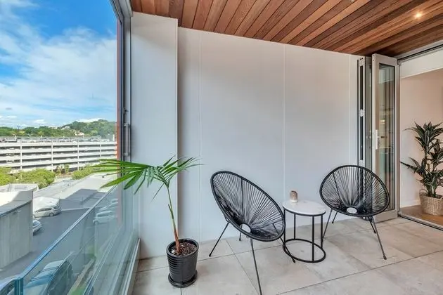 Spacious Mt Eden Apartment