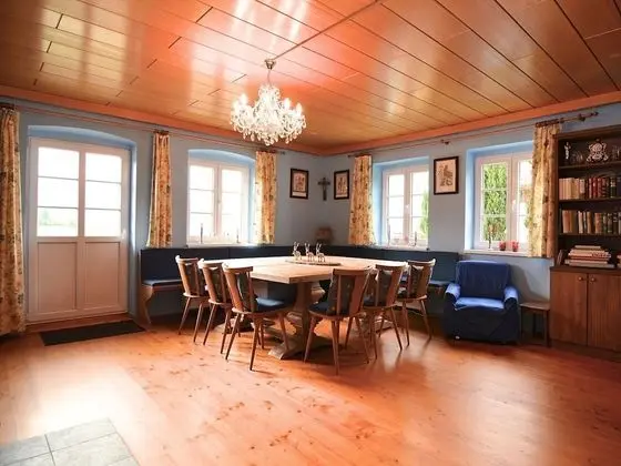 Spacious Villa near Forest in Buchet - Yerinde Yemek