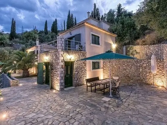 Spacious Villa near Sea in Pera Melana