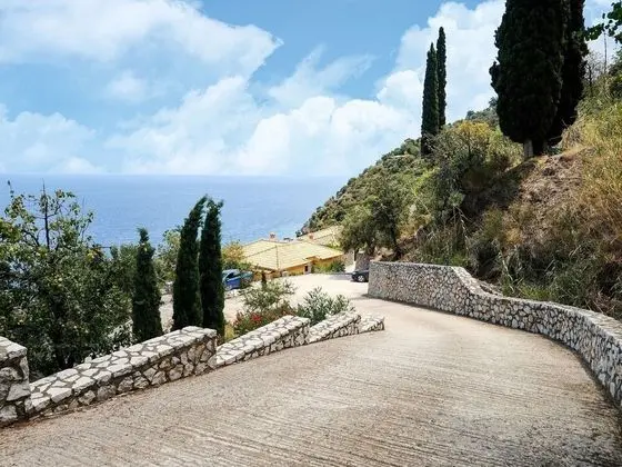 Spacious Villa near Sea in Pera Melana - Lobi