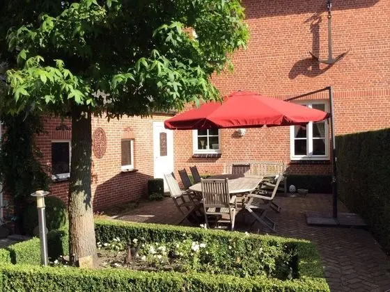 Spacious Villa in Neerpelt near Welvaart Marina - Dış Mekan