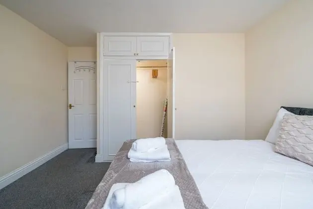Spacious Pet Friendly 2-bed Apartment in Redhill - Oda