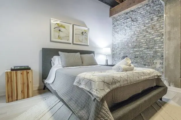 Spacious & Private 3 BDR Luxury Condo in Downtown - Oda