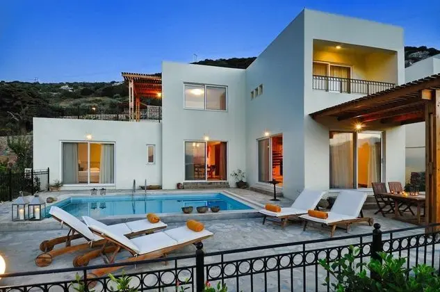 Spacious Villa With Private Pool and sea View, Just 150 Meters From the sea