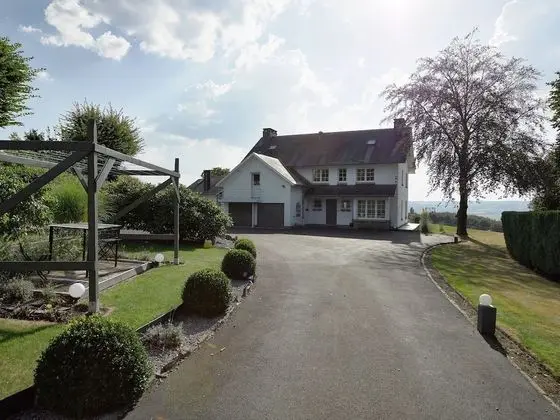 Spacious Villa With Private Pool and Stunning Panoramic Views