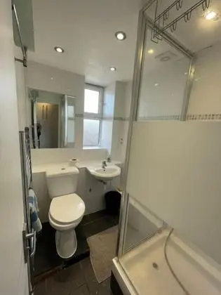 Spacious rooms in Foresthill - Banyo Tipleri