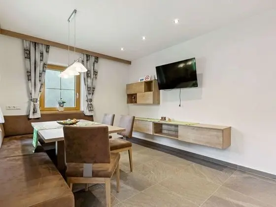 Spacious in Saalbach-hinterglemm With Ski Boot Heaters - Öne Çıkan Resim