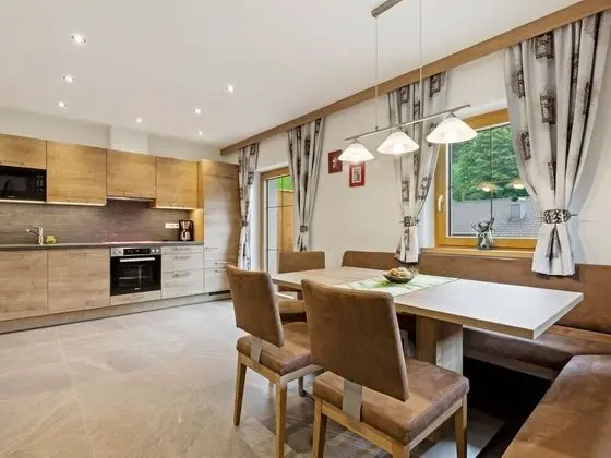 Spacious in Saalbach-hinterglemm With Ski Boot Heaters - Yerinde Yemek