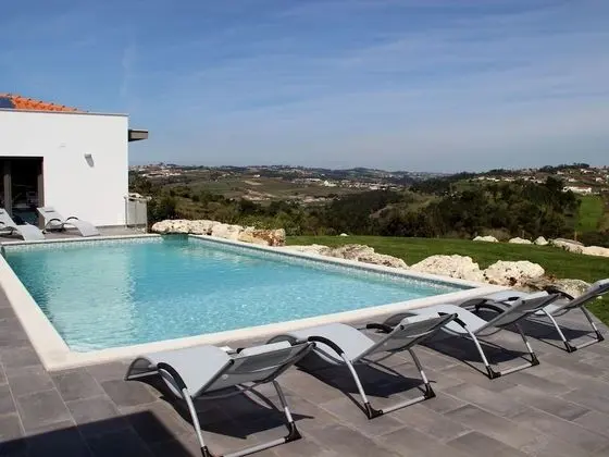 Spacious Villa in Salir de Mato With Private Pool, Terrace - Havuz