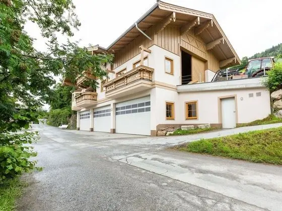 Spacious Villa With Sauna in Mittersill