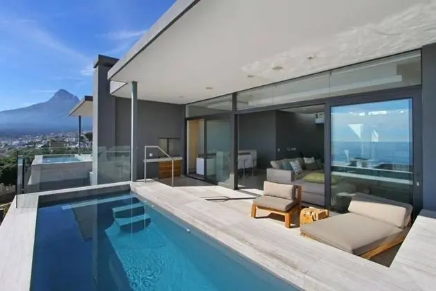 Spacious and Secure Holiday Home in Camps Bay With Ocean Views and Private Pool Hamaya - Oda
