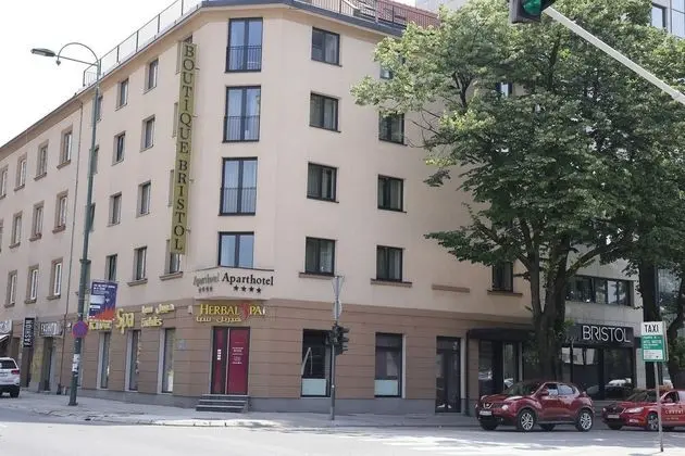 Spacious Serviced Apartment - Free Parking - Breakfast - Dış Mekan