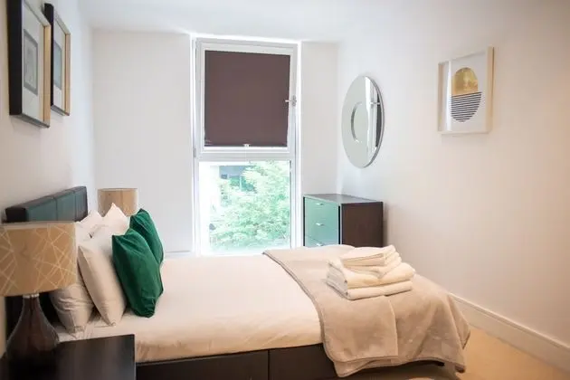 Spacious Serviced Apartments Canary Wharf