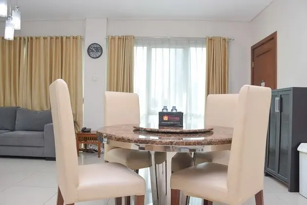 Spacious and Strategic 3BR at Thamrin Executive Apartment - Oda