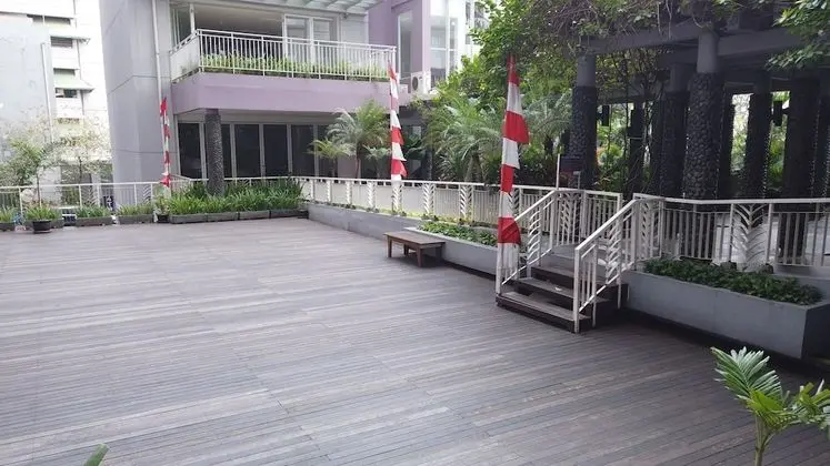 Spacious Studio The Lavande Residence Apartment near Kota Kasablanka