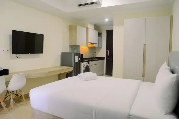Spacious Studio Menteng Park Apartment