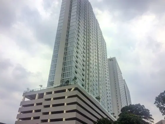 Spacious Studio Menteng Park Apartment