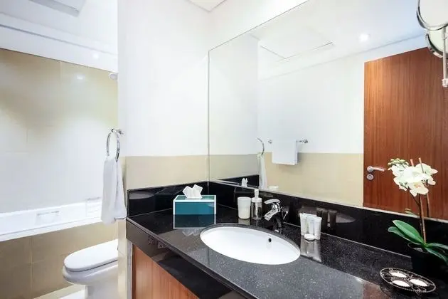 Spacious Studio in new 8 Boulevard Walk! - İç Mekan