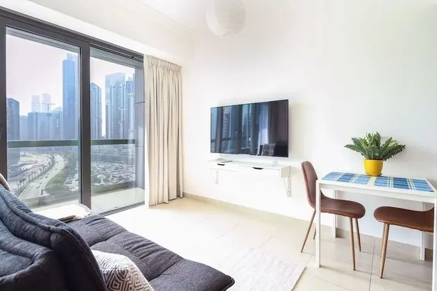 Spacious Studio in new 8 Boulevard Walk! - İç Mekan