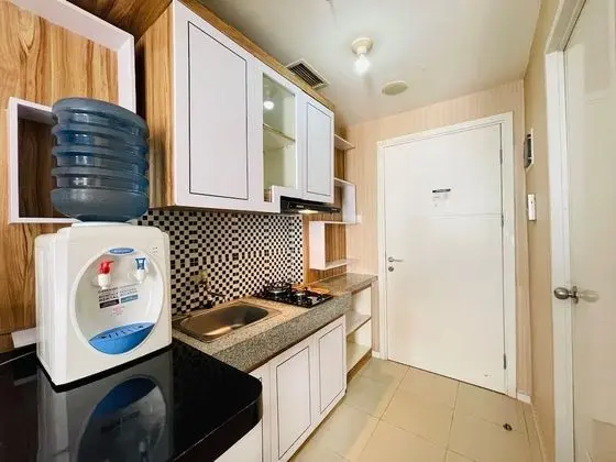 Spacious Studio Room Apartment At Parahyangan Residence - Mutfak