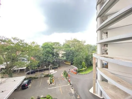 Spacious Studio Room at Beverly Dago Apartment