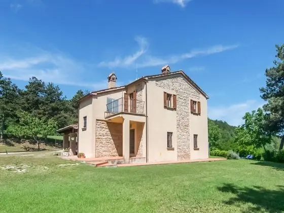 Spacious Villa in Tavoleto With Swimming Pool - Dış Mekan
