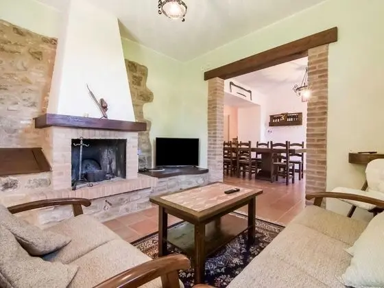 Spacious Villa in Tavoleto With Swimming Pool - Oda Düzeni