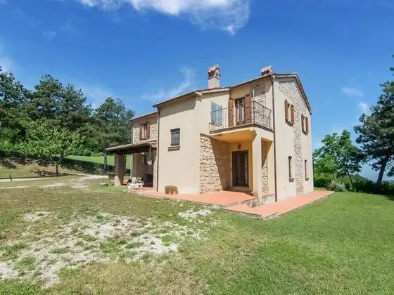 Spacious Villa in Tavoleto With Swimming Pool - Öne Çıkan Resim