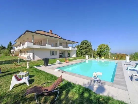 Spacious Villa in Tavullia With Private Swimming Pool