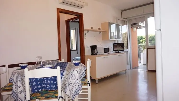 Spacious Three-room Apartment With Terrace and Swimming Pool - Dış Mekan