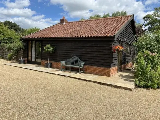 Spacious, Tranquil Barn in Brundish, Suffolk