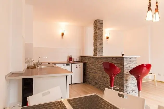 Spacious Ultracentral Apartment Old City - Mutfak