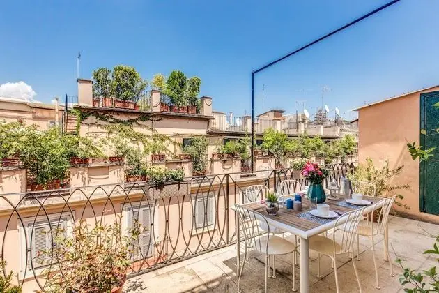 Spagna Glamour Life Penthouse