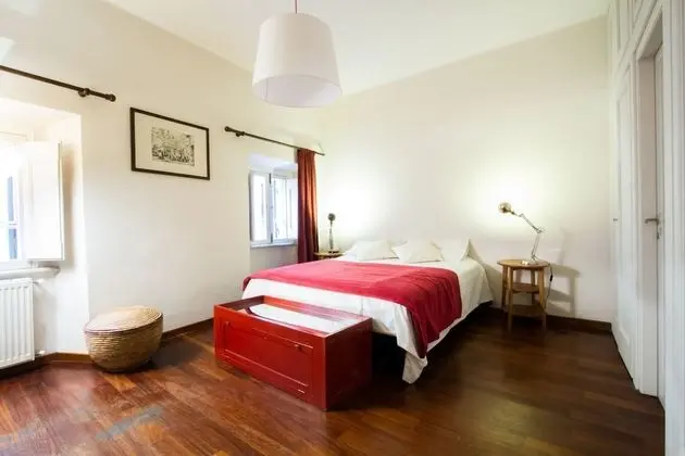 Spanish Steps Studio Apartment