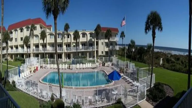 Spanish Trace 245 - Havuz
